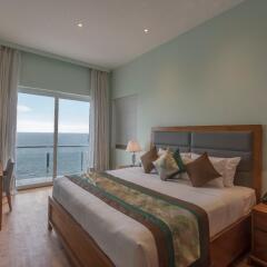 Ocean Edge Suites & Hotel Colombo комната для гостей фото 5