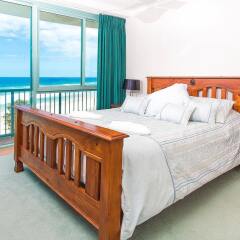 Отель The Waterford on Main Beach комната для гостей