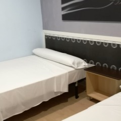 Отель Hello Madrid Испания, Мадрид - 1 отзыв об отеле, цены и фото номеров - забронировать отель Hello Madrid онлайн комната для гостей фото 5
