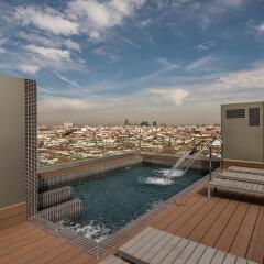 Отель Espahotel Gran Via бассейн