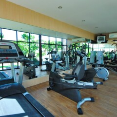 Отель Ramada by Wyndham Phuket Southsea фитнесс-зал фото 2
