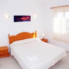Отель Apartamentos Ses Anneres комната для гостей