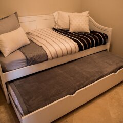 Отель Cascadas de Pedregal 711 3 BR by Casago Педрегал комната для гостей