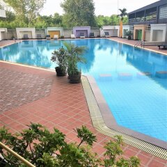 Отель 1 bed Luxury Condo Jomtien Паттайя спортивное сооружение