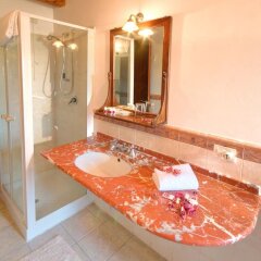 Отель Locanda Il Girasole Италия, Камерано - отзывы, цены и фото номеров - забронировать отель Locanda Il Girasole онлайн ванная фото 2