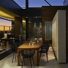Отель Kimpton Hotel Wilshire США, Лос-Анджелес - 8 отзывов об отеле, цены и фото номеров - забронировать отель Kimpton Hotel Wilshire онлайн балкон