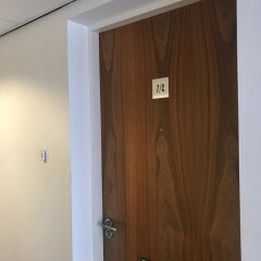 Отель City Centre Bath Street Suite сейф в номере
