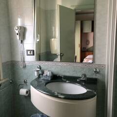 Hotel Augustus Гаттео-а-Маре ванная фото 2