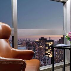 Отель Millennium Hilton New York One UN Plaza США, Нью-Йорк - 1 отзыв об отеле, цены и фото номеров - забронировать отель Millennium Hilton New York One UN Plaza онлайн балкон