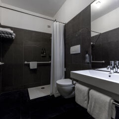 Hotel City Parma Парма ванная