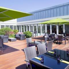 Sheraton Duesseldorf Airport Hotel бассейн