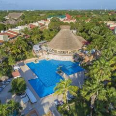 Отель Viva Wyndham Azteca Плая-дель-Кармен бассейн