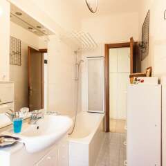 Отель Temporary House - Fiera City Италия, Милан - отзывы, цены и фото номеров - забронировать отель Temporary House - Fiera City онлайн ванная фото 2