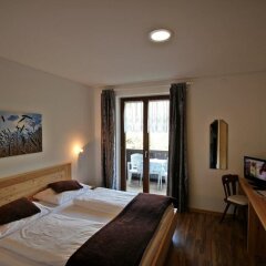 Отель Residence Karpoforus Лачес сейф в номере
