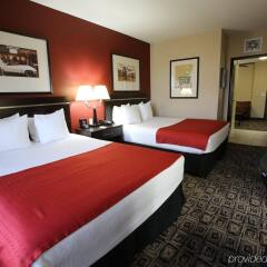 Holiday Inn Hotel & Suites Salt Lake City-Airport West комната для гостей фото 4