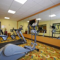 Отель Best Western Plus Manatee фитнесс-зал фото 4