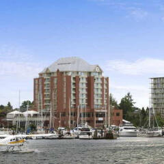 Отель Coast Victoria Hotel & Marina by APA Канада, Виктория - отзывы, цены и фото номеров - забронировать отель Coast Victoria Hotel & Marina by APA онлайн пляж