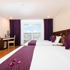 Отель QQ House with balcony and near the beach Вьетнам, Нячанг - отзывы, цены и фото номеров - забронировать отель QQ House with balcony and near the beach онлайн комната для гостей