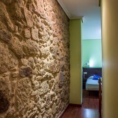 Отель Hostal Hotil Испания, Ла-Корунья - отзывы, цены и фото номеров - забронировать отель Hostal Hotil онлайн спа