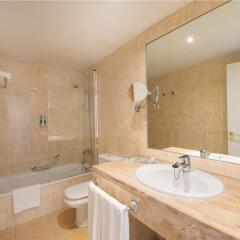 Отель Iberostar Ciudad Blanca Alcudia ванная