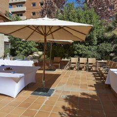 Отель NH Porta Barcelona Испания, Сан-Жуст-Десверн - отзывы, цены и фото номеров - забронировать отель NH Porta Barcelona онлайн бассейн фото 3