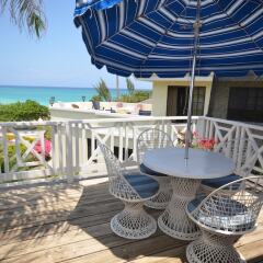 Отель Cannon Cottage, 3BR by Jamaican Treasures балкон
