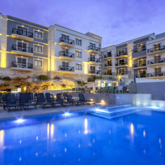 Отель Pergola Club Hotel & Spa Мальта, Меллиха - 2 отзыва об отеле, цены и фото номеров - забронировать отель Pergola Club Hotel & Spa онлайн бассейн фото 2
