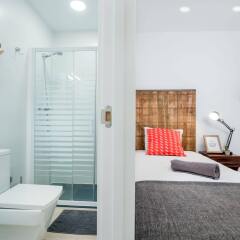 Отель Off Beat Guesthouse Испания, Сан-Себастьян - отзывы, цены и фото номеров - забронировать отель Off Beat Guesthouse онлайн ванная