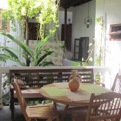 Отель Shoba Travellers Tree Home Stay балкон