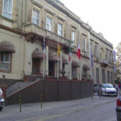 Imperial Hotel Слима парковка