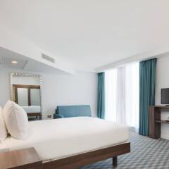 Отель Hampton by Hilton London Stansted Airport комната для гостей фото 5