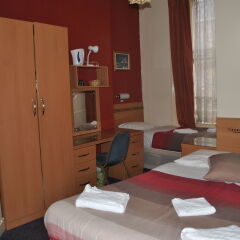 Grenville House Hotel сейф в номере
