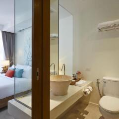 Отель Bandara Phuket Beach Resort 4* Стандартный номер с различными типами кроватей фото 10