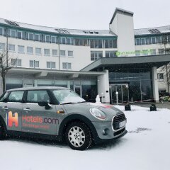Отель Wyndham Garden Dresden Дрезден городской автобус