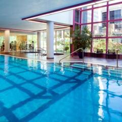 Отель Sheraton Vancouver Wall Centre Канада, Ванкувер - отзывы, цены и фото номеров - забронировать отель Sheraton Vancouver Wall Centre онлайн бассейн фото 2