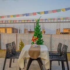 Отель OYO 265 Hotel Black Stone Непал, Катманду - отзывы, цены и фото номеров - забронировать отель OYO 265 Hotel Black Stone онлайн балкон