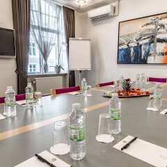 Best Western Hotel Hebron гостиничный бар