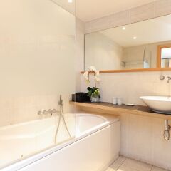 Отель Pavillon Riviera YourHostHelper Франция, Канны - отзывы, цены и фото номеров - забронировать отель Pavillon Riviera YourHostHelper онлайн ванная
