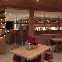 Отель Restaurant Corvatsch Швейцария, Санкт-Мориц - отзывы, цены и фото номеров - забронировать отель Restaurant Corvatsch онлайн гостиничный бар