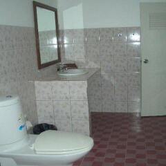 Choeng Mon Beach Hotel ванная