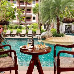 Отель Kata Palm Resort & Spa бассейн