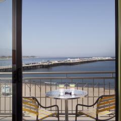 Отель Dream Inn Santa Cruz балкон