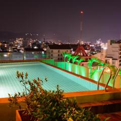 Patong Mansion Hotel бассейн