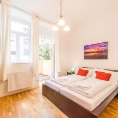 Отель Goldfisch Apartment am Augartenpark Австрия, Вена - отзывы, цены и фото номеров - забронировать отель Goldfisch Apartment am Augartenpark онлайн балкон