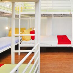 RedDoorz Hostel @ Hong Kong Street комната для гостей