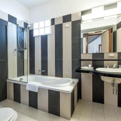 Отель Astoria Palace Hotel Италия, Палермо - отзывы, цены и фото номеров - забронировать отель Astoria Palace Hotel онлайн ванная фото 2