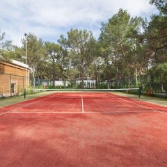 Nirvana Lagoon Villas Suites & Spa Турция, Бельдиби - 3 отзыва об отеле, цены и фото номеров - забронировать отель Nirvana Lagoon Villas Suites & Spa онлайн спортивное сооружение