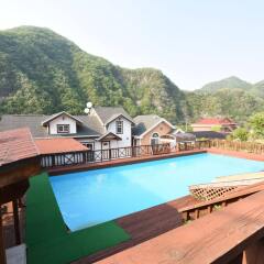 Отель Ecopia Pension Южная Корея, Пхёнчан - отзывы, цены и фото номеров - забронировать отель Ecopia Pension онлайн балкон