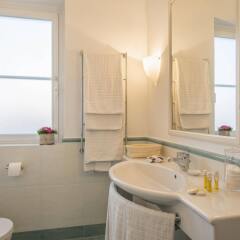 Отель Collina Degli Ulivi B&B Итри ванная фото 2