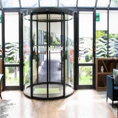 Отель Holiday Inn Paris - Charles de Gaulle Airport балкон
